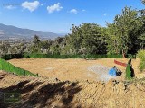 KARSAK KÖY MERKEZİNE YAKIN 916 m² EŞSİZ HOBİ BAHÇESİ!
